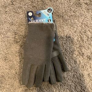 Women's Isotoner gloves
